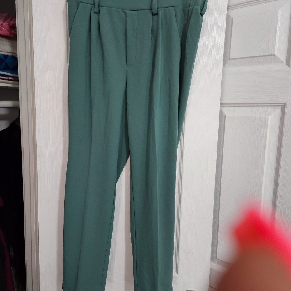 Dress pants by fashion nova, green size lg
